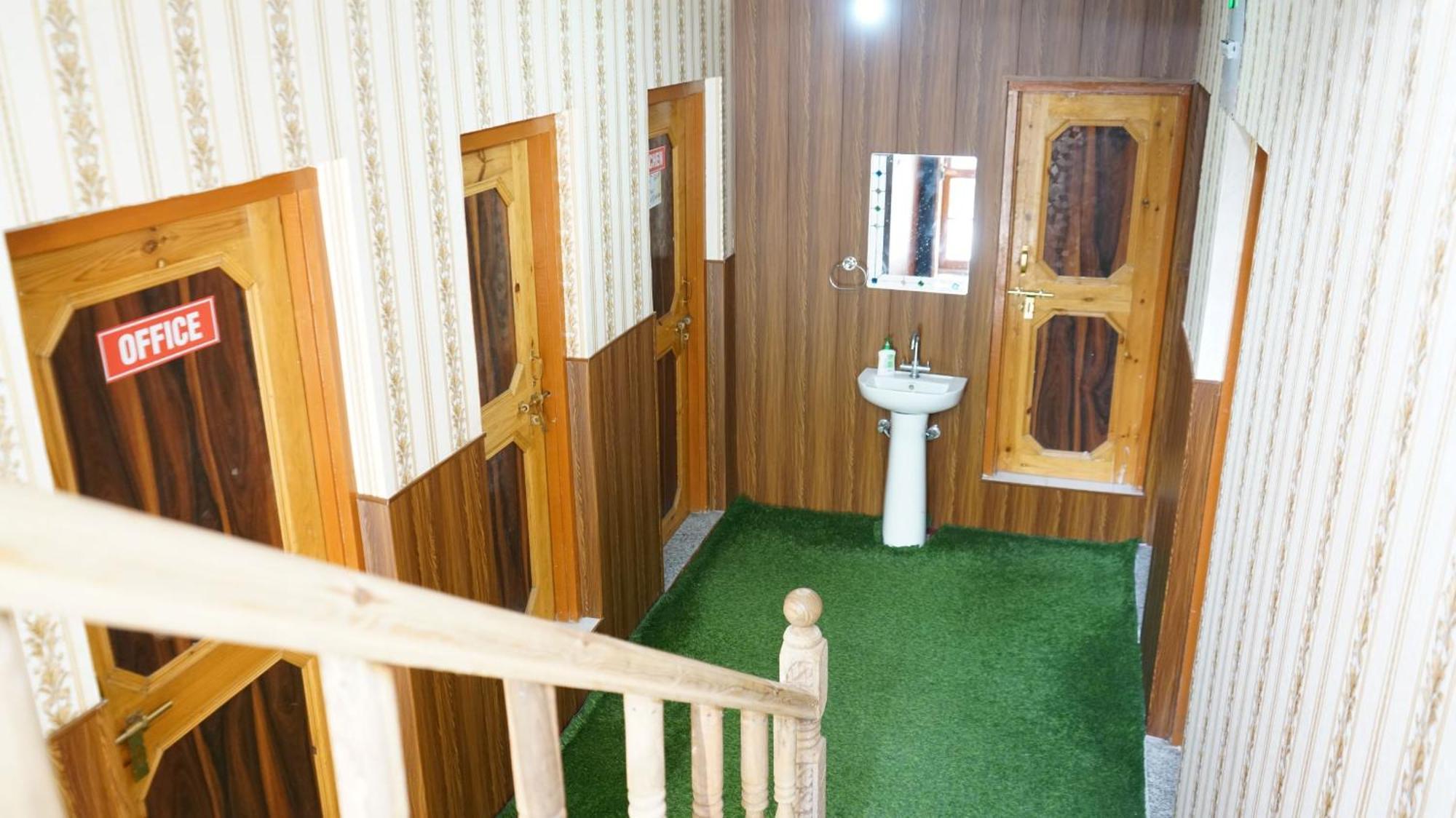 Green Resort Srīnagar 외부 사진